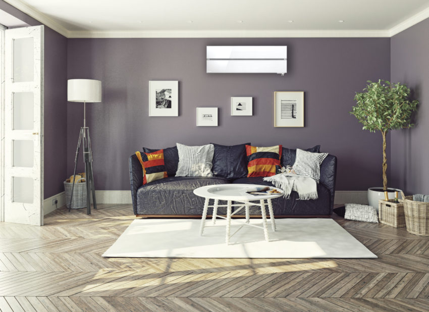 Perlehvit Kaiteki i stue. Foto.